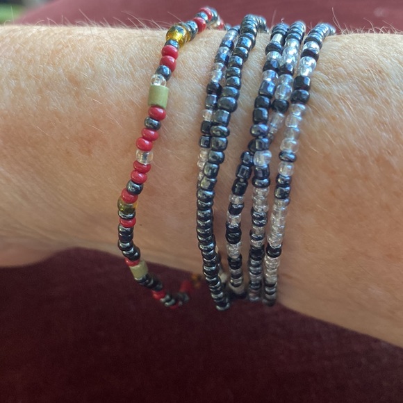 6 Stackable Bracelets - Picture 3 of 3